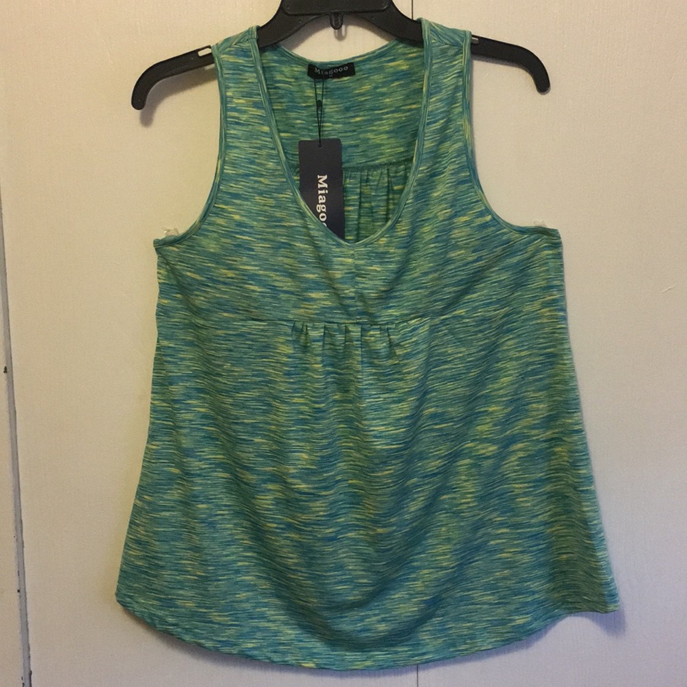 NWT Women’s Blouse Medium